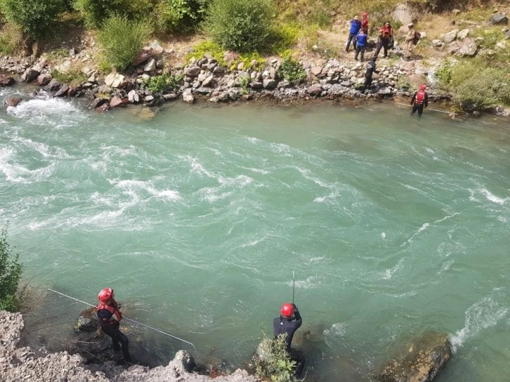 Akıntıya kapılan sağlıkçıyı arama çalışmaları 15’inci gününde sürüyor
