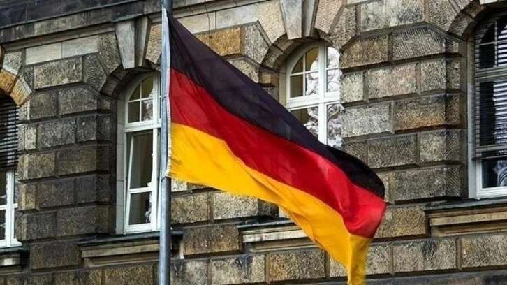 Alman hükümeti, 2023 büyüme tahminini yükseltti