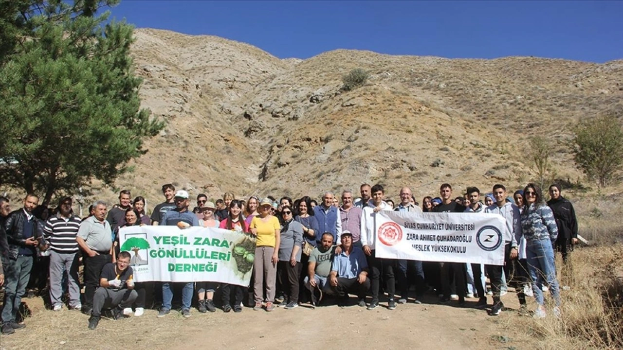 Altı ülkeden doğaseverler fidan dikimine katkı için Sivas'ta buluştu