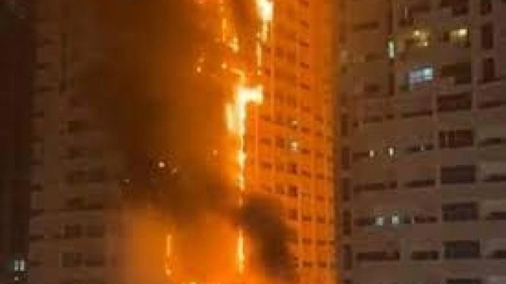 BAE’de çok katlı bina alev alev yandı