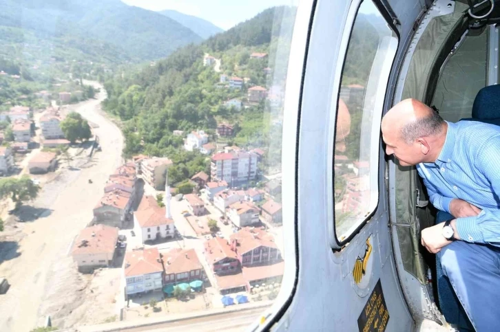 Bakan Süleyman Soylu, selden etkilenen Bozkurt’ta helikopterle incelemelerde bulundu
