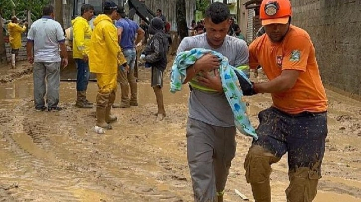 Brezilya'da sel ve toprak kayması... Doğal afette en az 36 kişi hayatını kaybetti
