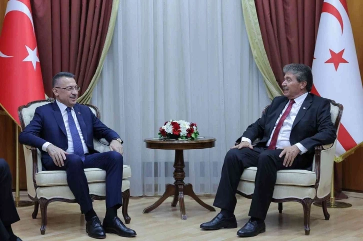Cumhurbaşkanı Yardımcısı Oktay, KKTC Başbakanı ve Meclis Başkanı ile bir araya geldi
