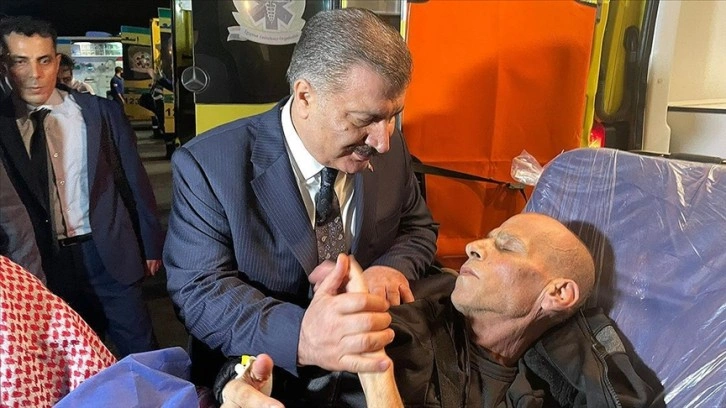 Gazzeli kanser hastalarıyla refakatçilerini Türkiye'ye getirecek uçaklar Mısır'dan havalan