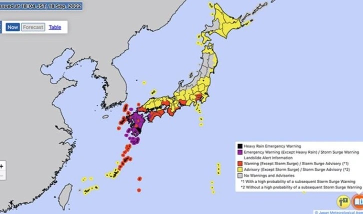 Japonya’yı Nanmadol tayfunu vuruyor