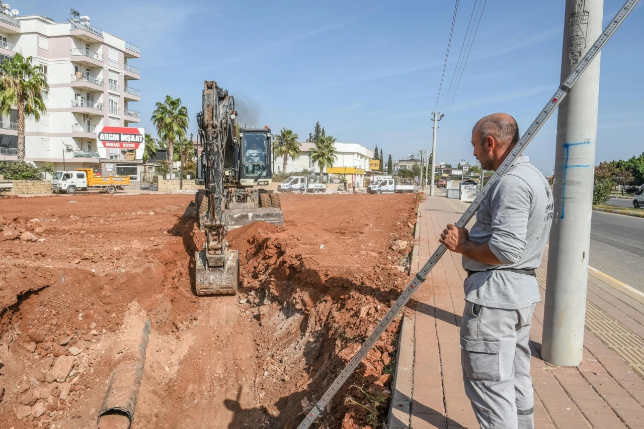 Kepez’den iki mahalleye drenaj kanalı