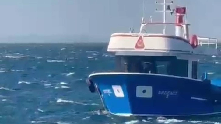Marmara Adası açıklarında gezi teknesi alabora oldu