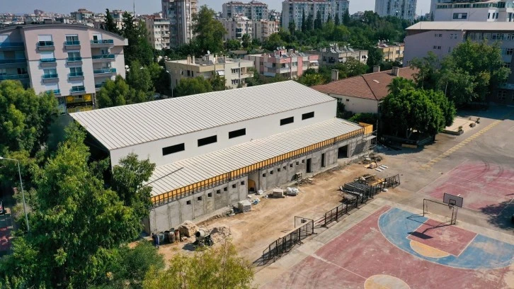 Muratpaşa'dan, Çakallıklı Anadolu Lisesi'ne yeni spor salonu