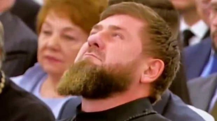 Putin konuşurken Kadirov ağladı!