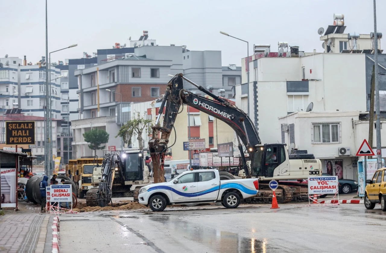 Şelale Mahallesi’nde drenaj hattı yenilendi