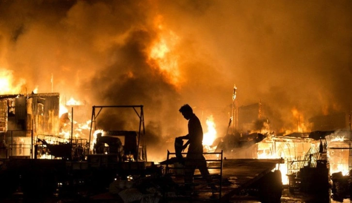 Yanlış adres verilen itfaiye fabrika yangınına müdahalede gecikti, 15 kişi öldü