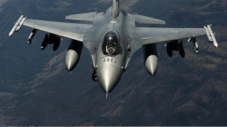 Yunanistan'dan Türkiye'nin SİHA hamlesine karşılık! İlk iki F-16'yı teslim aldılar