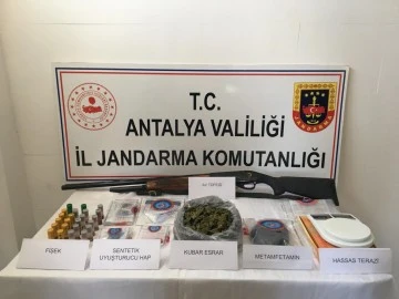 Antalya'da uyuşturucu operasyonu... 25 milyon liralık bonzai ele geçirildi