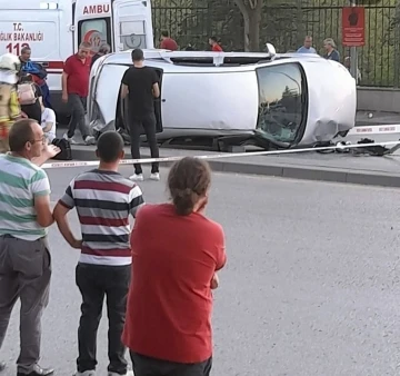 Ankara’da otomobil otobüs durağına daldı: 6 yaralı
