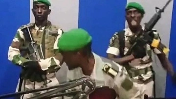 Bir darbe daha! Nijer'den sonra Gabon'da da asker yönetime el koydu