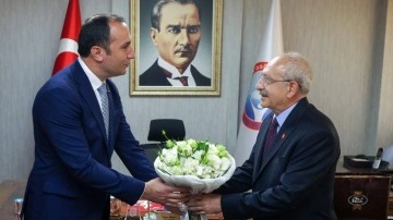 CHP Genel Başkanı Kılıçdaroğlu, Eğitim-İş'i ziyaret etti
