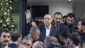 Cumhurbaşkanı Erdoğan, AK Parti Çorum İl Başkanlığı'nı ziyaret etti