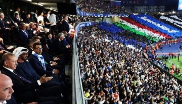 Cumhurbaşkanı Erdoğan tarihi maçı tribünden izledi