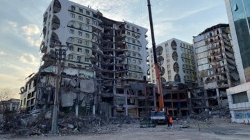 Diyarbakır’da hasarlı yapıların yıkımı durduruldu: Önce deliller toplanacak