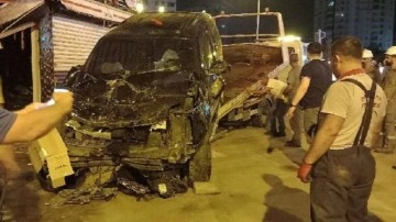 Diyarbakır'da iki araç kazaya karıştı. Bir kişi yaşamını yitirirken 7 kişi yaralandı