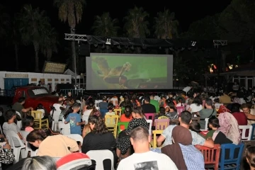 Dokuma Park’ta çocuklar sinema gününde buluştu