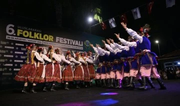 Dünyalılar Kepez'e akın etti!  Sebep 6. Uluslararası Folklor Festivali