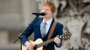 Ed Sheeran'dan 'kızıl' atağı