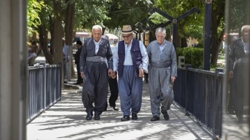Erbil'deki emekli merkezi, kütüphanesi, spor alanı ve bahçesiyle yaşlılara sosyalleşme alanı sunuyor