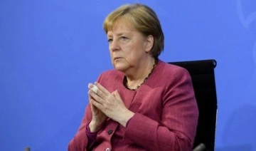 Eski Almanya Başbakanı Merkel'e, mülteci ödülü verildi