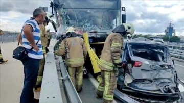 Fatih'te İETT otobüsünün karıştığı zincirleme kazada 14 kişi yaralandı