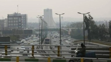 İran&rsquo;da hava kirliliği: Birçok eyalette eğitime ara verildi