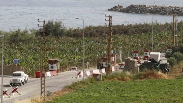 İsrail deniz sınırının çizilmesini hızlandırmak için Lübnan'a "havuç ve sopa" politikası uyguluyor