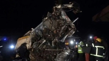 Kenya'da katliam gibi trafik kazası: En az 49 kişi hayatını kaybetti
