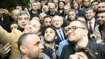 Kılıçdaroğlu'na Antalya'da coşkulu karşılama: İlk durağı şehit ailesi oldu!