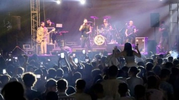 Konserlerinin iptali istenen Zakkum'u Şanlıurfa’da 25 bin kişi izledi