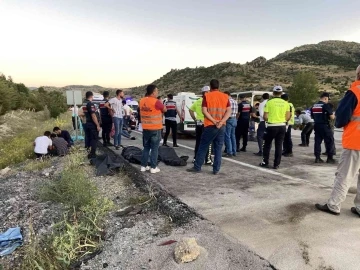 Konya’da iki otomobil çarpıştı: 5 ölü, 4 yaralı

