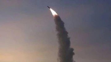 Kuzey Kore iki balistik füze daha fırlattı
