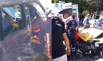 Malatya'da 2 aracın çarpıştığı feci kazada 6 yaralı