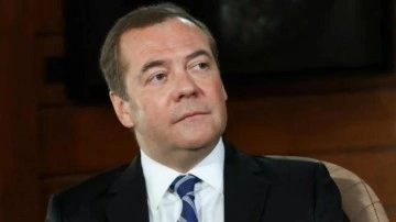 Medvedev: Ukrayna NATO'ya üye olmasa da operasyonlar durmayacak