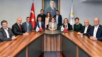 Meral Akşener'den Cumhurbaşkanı Erdoğan'a fotoğraflı yanıt