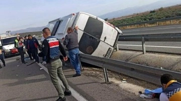 Osmaniyespor taraftarlarını taşıyan minibüs bariyerlere çarptı! Kazada bir kişi hayatını kaybetti