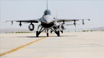 Pentagon'dan Ukrayna açıklaması: İhtiyaç halinde pilotlara F-16 eğitimi vermeye açığız