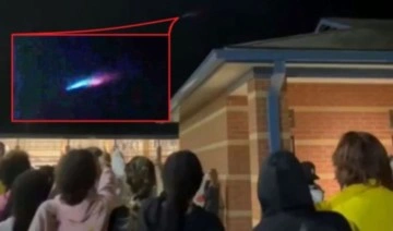 'Rengarenk UFO' görüldüğü iddia edildi