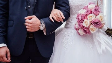 Seçimle düğün sezonu çakıştı: Evlenecek kim varsa seçimden önce evini dizmenin derdinde
