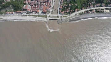 Sel felaketi Karadeniz'in turkuaz rengini değiştirdi