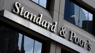 S&P, İngiliz ekonomisinde durgunluğun gelecek yıl devam etmesini bekliyor