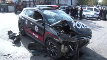 Şüpheli kovalayan polis aracı kaza yaptı: 2 yaralı