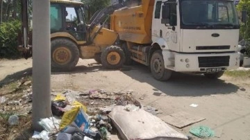 Tatilciler arkalarında çöp dağları bıraktı. Keşan ilçesinde 473 kamyon çöp toplandı