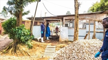 Uganda'daki Ebola salgını sonrası Tanzanya'nın 5 bölgesinde "alarm" durumuna geç