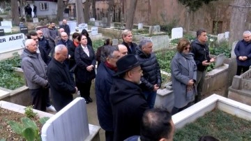 Usta Gazeteci Mehmet Ali Birand ölümünün 10'uncu yılında mezarı başında anıldı.